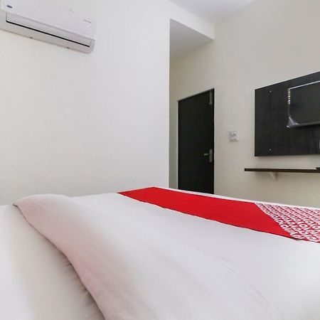Hotel O Red Ark Landran エクステリア 写真