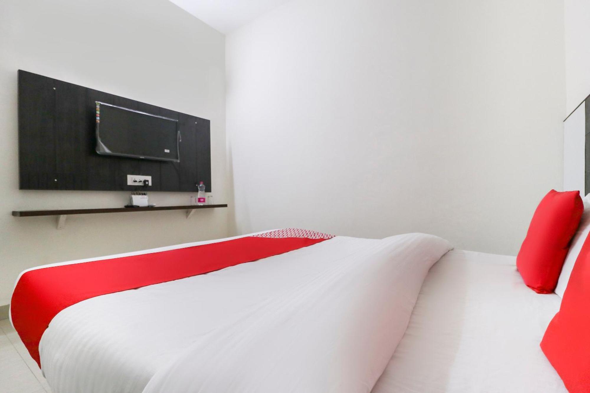 Hotel O Red Ark Landran エクステリア 写真